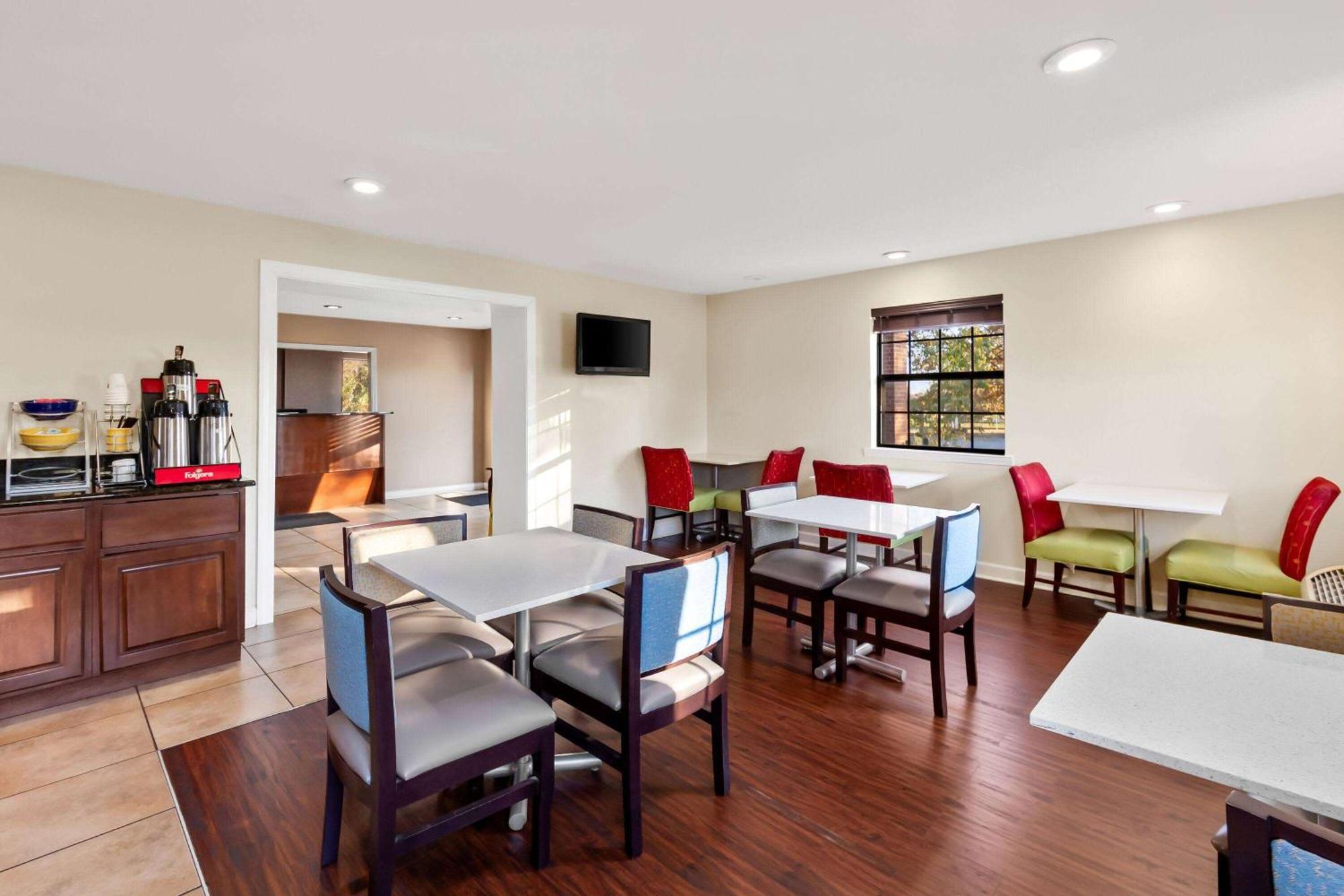 Days Inn By Wyndham Brownsville Dış mekan fotoğraf
