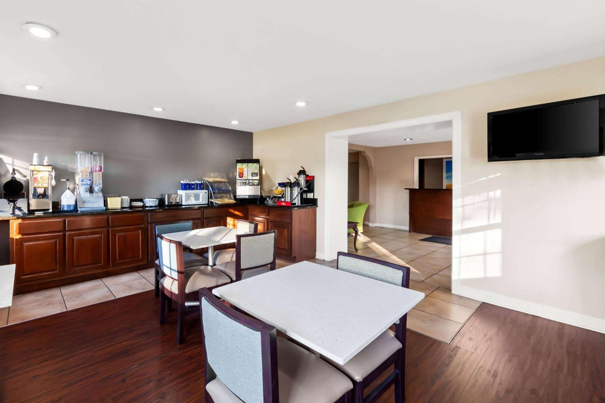 Days Inn By Wyndham Brownsville Dış mekan fotoğraf
